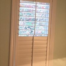 plantation-shutters-split-vs-divider-vs-no-split 2