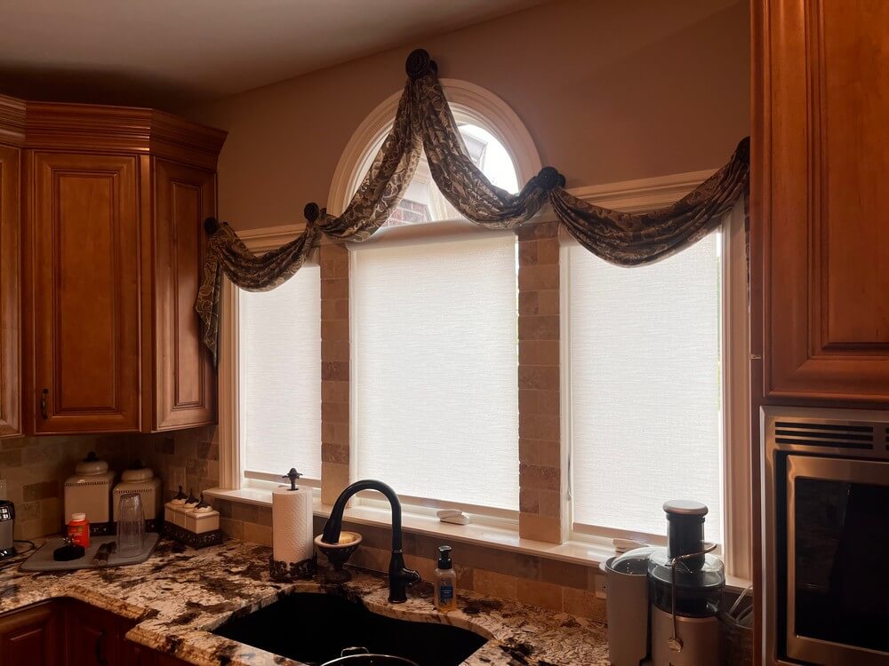 Beautiful Light Filtering Roller Shades on Devonworth Dr in Chesterfield, MO