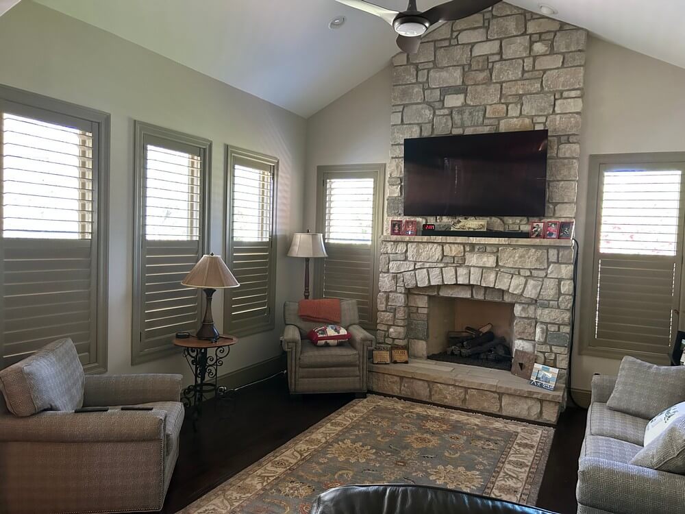 Custom Color Direct-Mount Plantation Shutters on Georgetown Rd in Chesterfield, MO