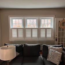 Eye-Catching-Cafe-Plantation-Shutters-on-Stanford-Ave-in-St-Louis-MO 1