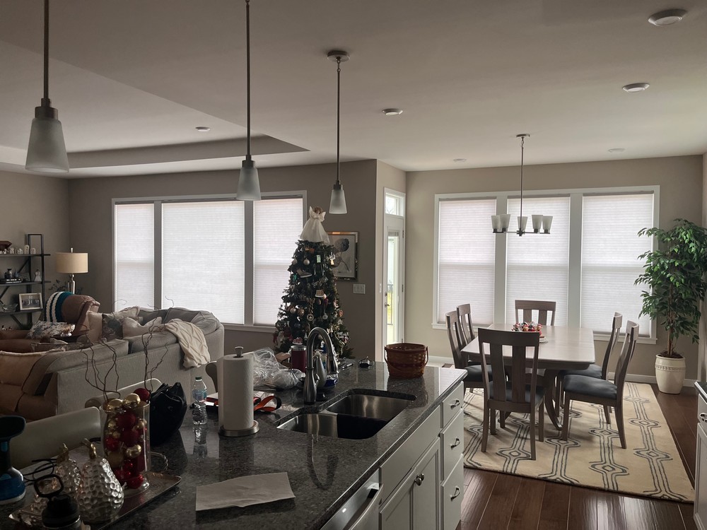 High-Efficiency Honeycomb Shades on Snowy Owl Ln in St. Louis, MO