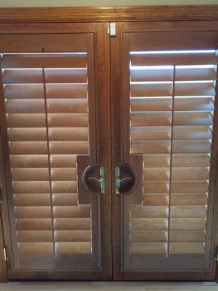 $ 1/2" Louvers in Golden Oak color   Cutout is a 4 1/4 x 8 1/2" curved to accommodate the door handle